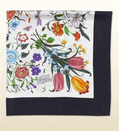 foulard gucci motivo marinaro|Gucci flora pattern.